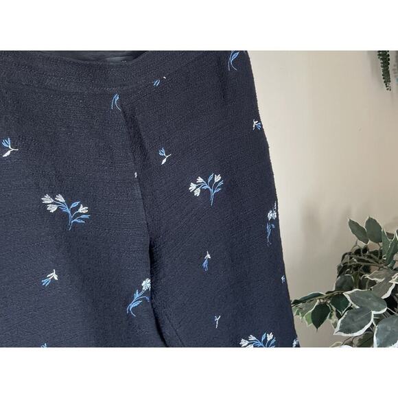 Ann Taylor Womens Tweed Dress Pants Ankle Black Blue Floral Embroidered Size 8 - Picture 5 of 7